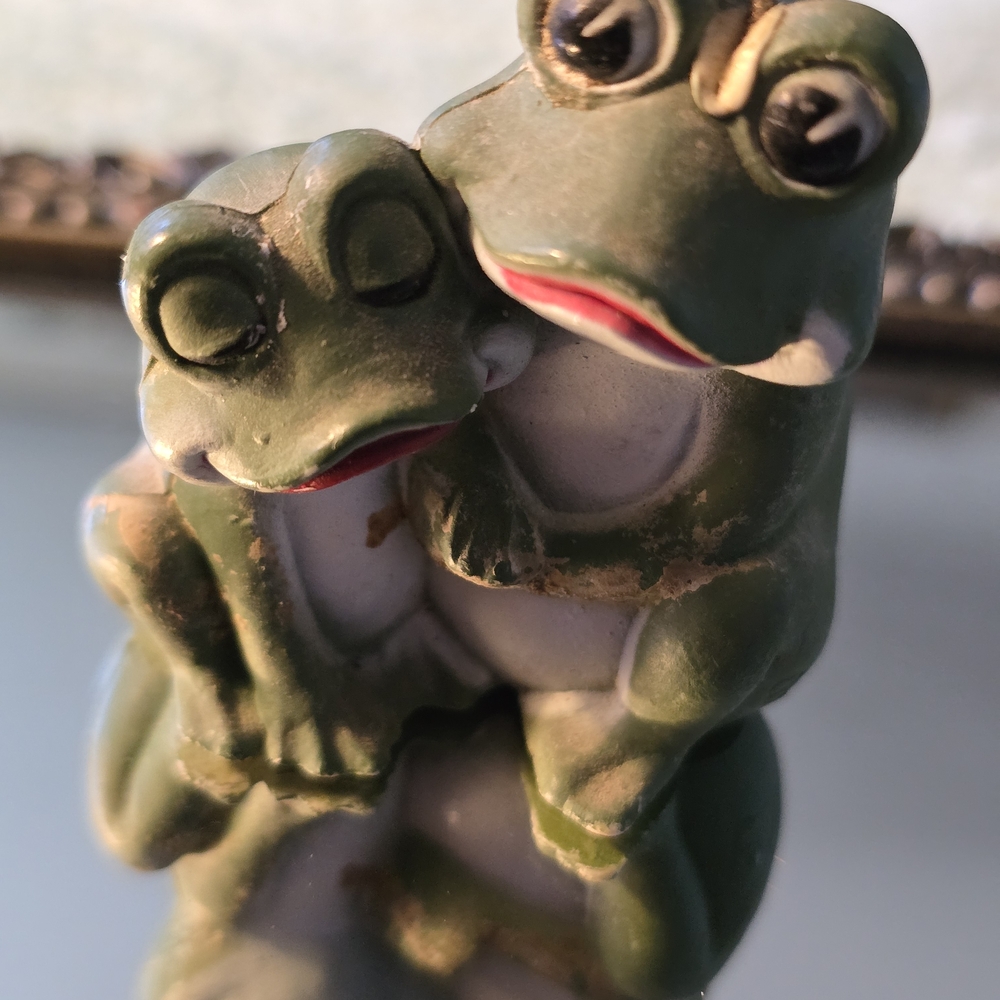 Source Unknown Green Frog Duo Figurine